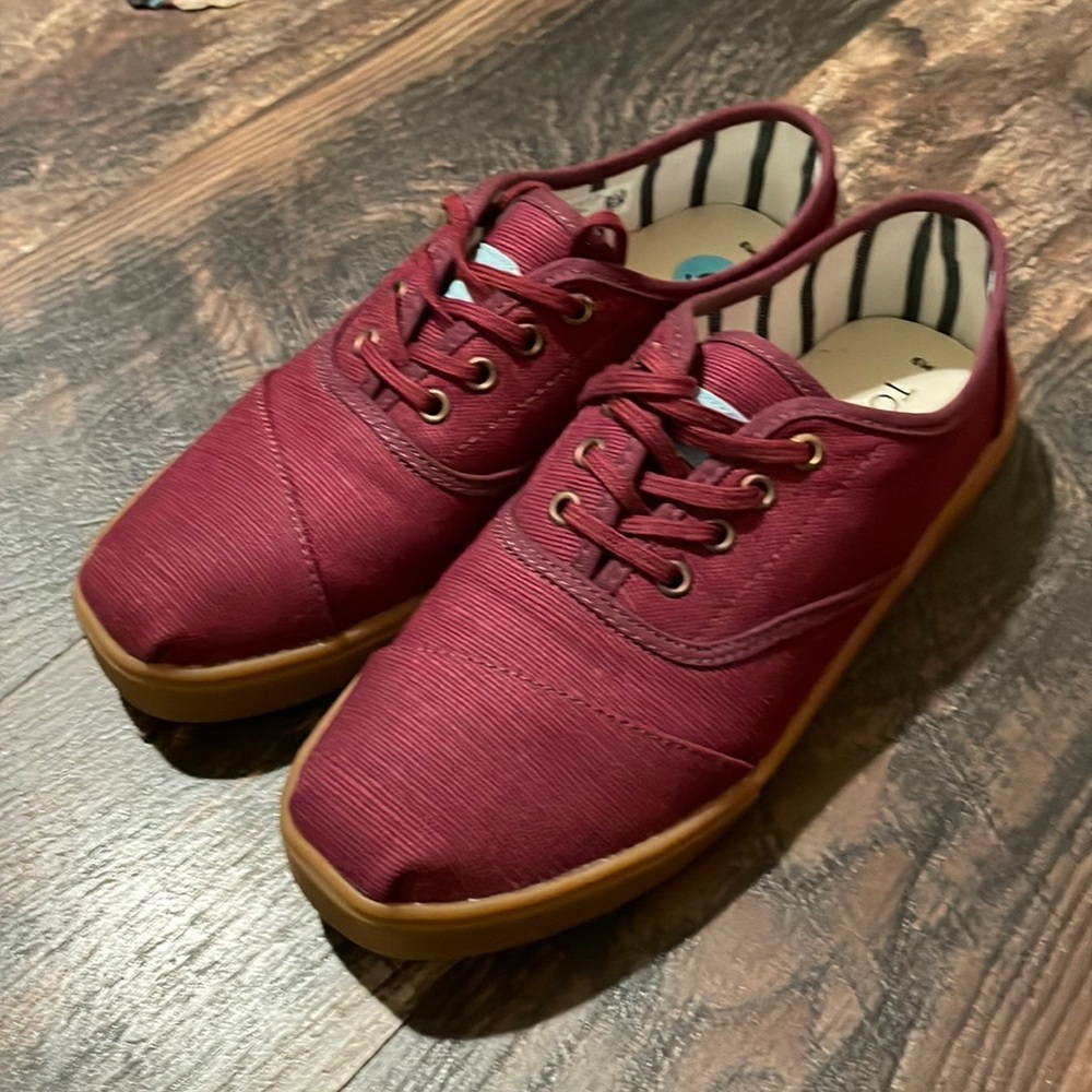 Toms slip on shoes